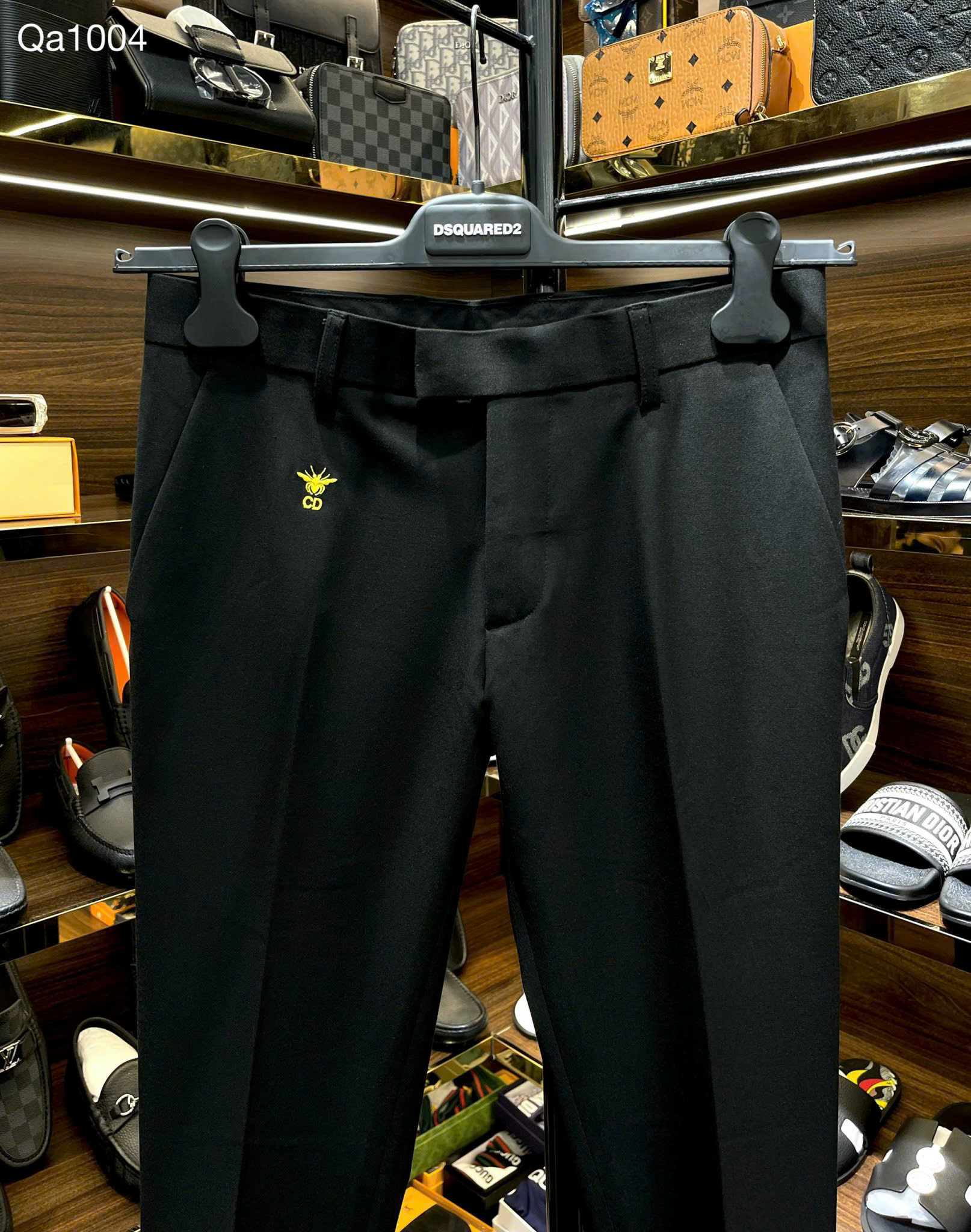 Quần Tây, Âu Dior CD Đen logo CD Ong vàng thêu Like Auth on web MK